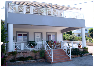 George Beach Studios & Villas, Pefkos