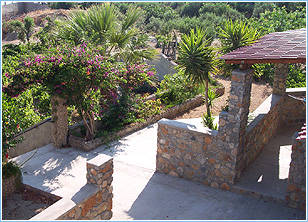 George Studios Garden, Pefkos