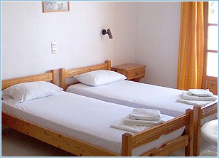 George Studios Twin Room, Pefkos