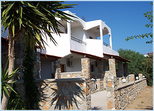 George Studios Balconies, Pefkos